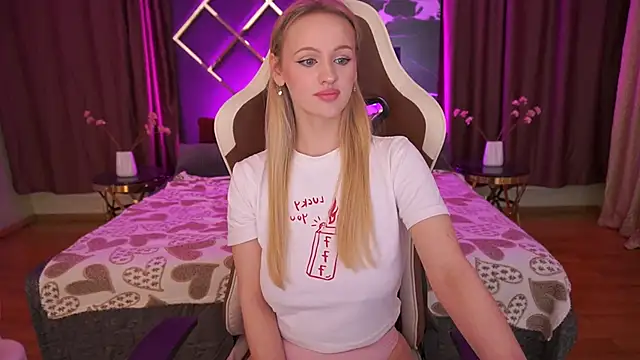 LylaYeess Adlı Modelin Canlı XXX Sohbeti