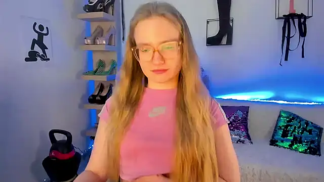 دردشة NancyHottie الجنسية المباشرة