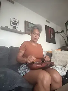 CeceilaMoon élő XXX-chatje