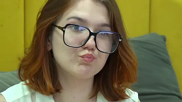 LessySmith élő XXX-chatje