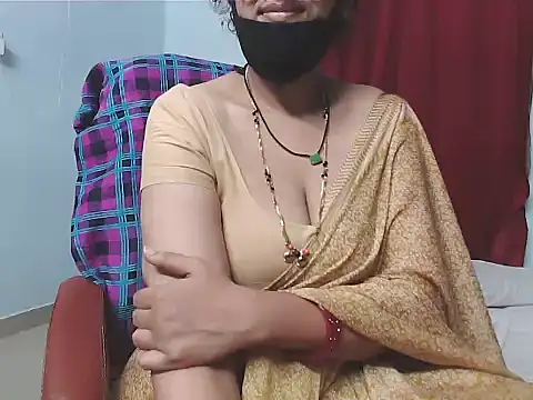 sunitha-3 élő XXX-chatje