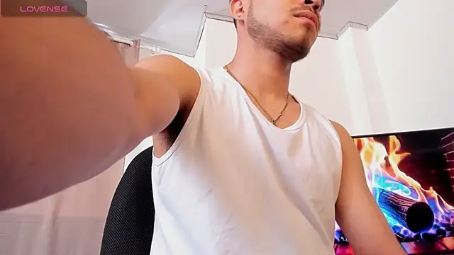 XXX chat uživo modela Bastian_MCcormick