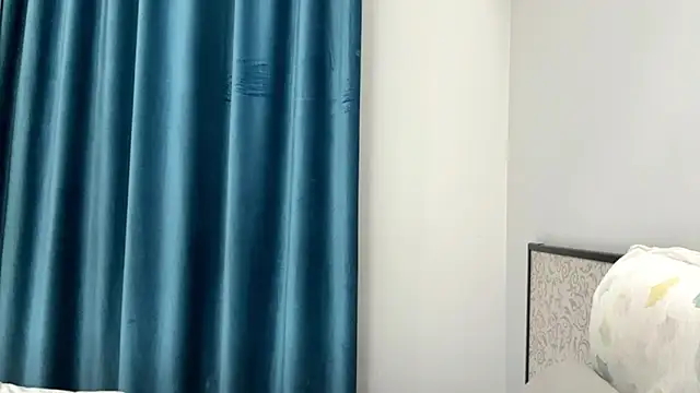 Онлайн чат XXX SupremeDividend