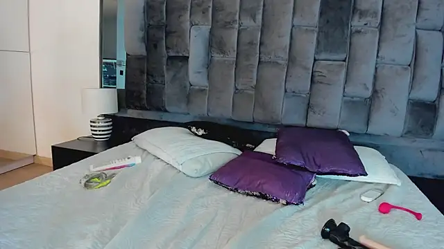 Онлайн чат XXX Salem_Smith_