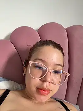 Онлайн чат XXX Lucyklein2022