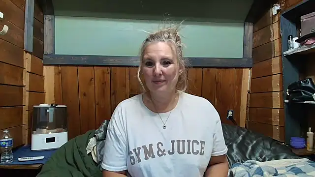 lisaxlovexxx's Webcam Show