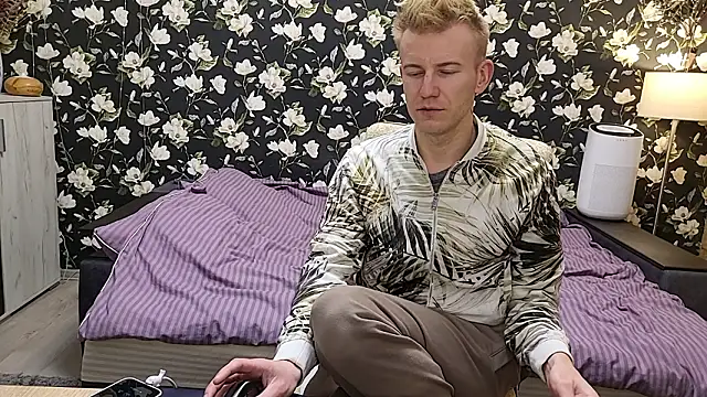 VuittonのライブXXXチャット