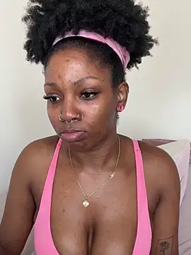 Chatroom XXX en direct de mochamimi