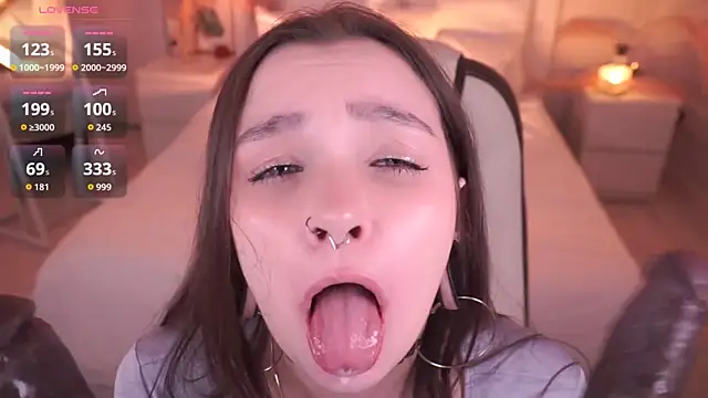 Ooops_Boobss Adlı Modelin Canlı XXX Sohbeti