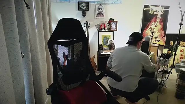 Pokazy przed kamerką – 9VOLTT