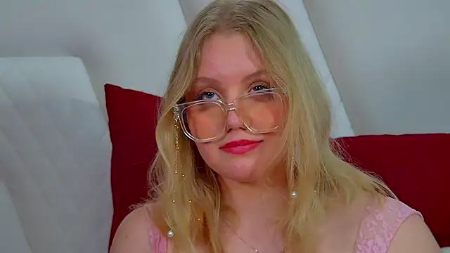 EmilyEvanse Adlı Modelin Canlı XXX Sohbeti