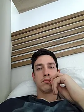 Foxews1: διαδικτυακό σόου στην κάμερα