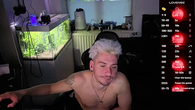 Rayzel_WhiteのライブXXXチャット