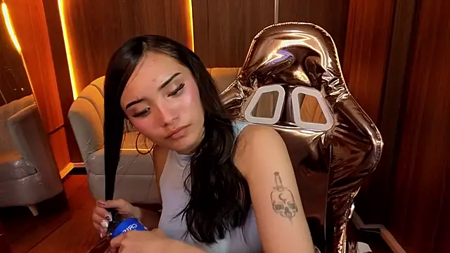 Daphne_nicole_b Chat XXX in diretta