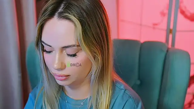 -ann- Chat XXX in diretta