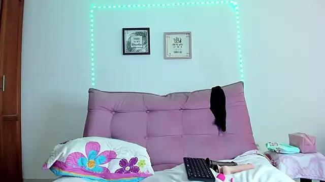 Chatroom XXX en direct de selena_jhonson