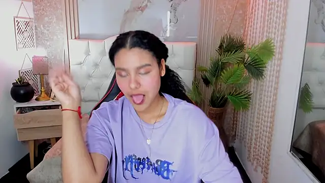 Chatroom XXX en direct de AriaVega