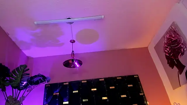 Chat XXX ao vivo de Velvet_Dreamss