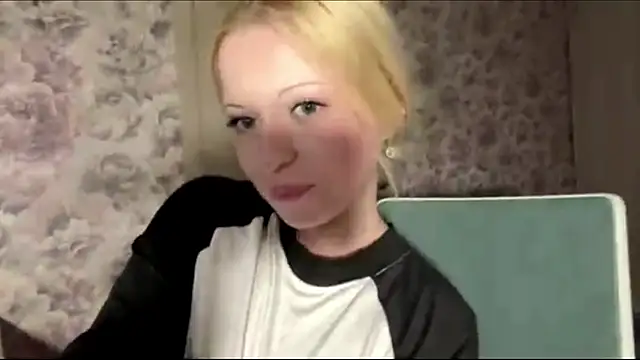 JeneeBIanks' Live XXX Chat