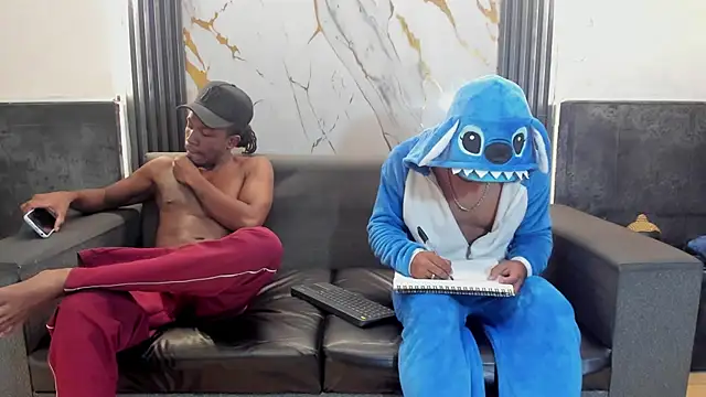 Latins_on_fire's Live XXX Chat