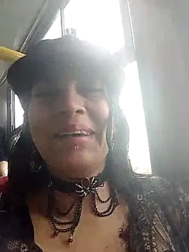 jaade_doll élő XXX-chatje