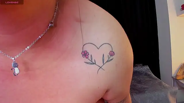 ScarletBigTittiesn Live XXX chat