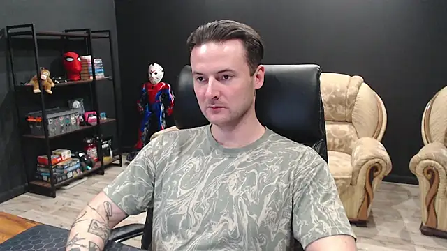 Pokazy przed kamerką – MihasikD