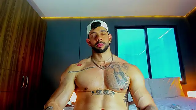 massimo_visconti: онлайн-секс-чат