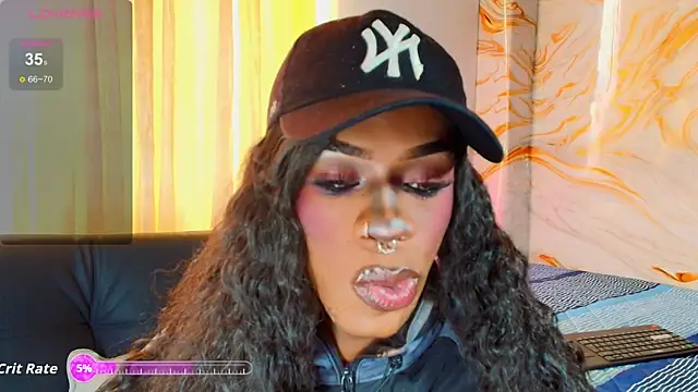 EbonyHansNight Show in webcam