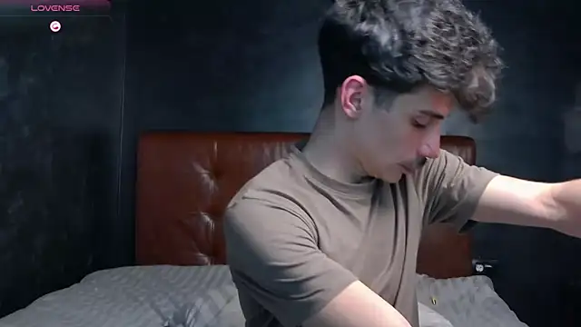 DanielCrush1 élő XXX-chatje