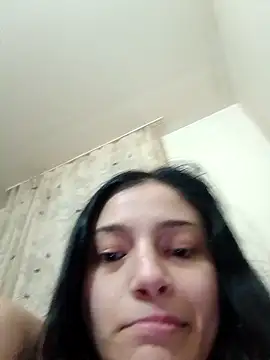 Virgin_Pussy_Love Adlı Modelin Canlı XXX Sohbeti