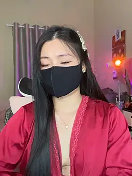 -LaZy- 在線直播表演