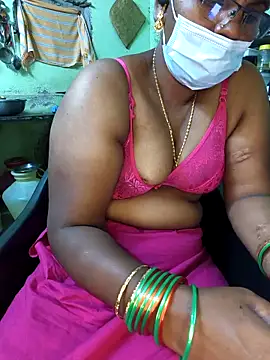 Tamilselviroja- Chat XXX in diretta