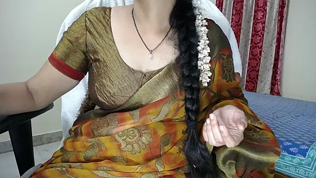 Pokazy przed kamerką – Sexy_HouseWifee