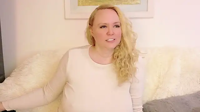 Sarah4you Chat XXX live