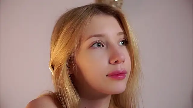 SunnivaCovil Live XXX-Chat