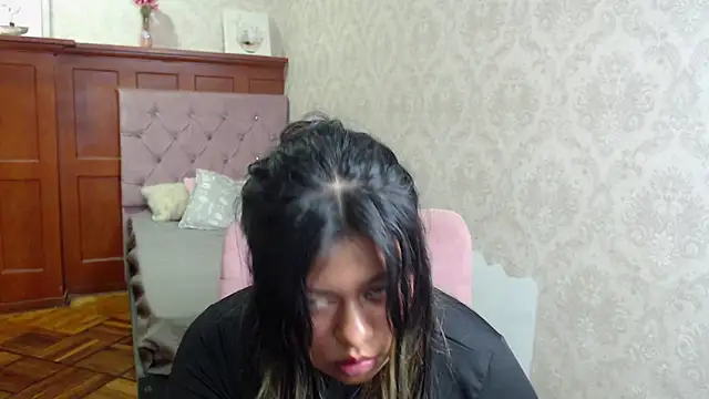 jazmin_huntress Adlı Modelin Canlı XXX Sohbeti