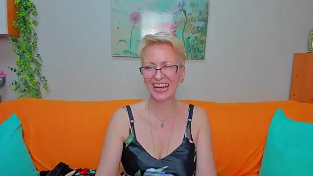 iamyourdream89 élő XXX-chatje