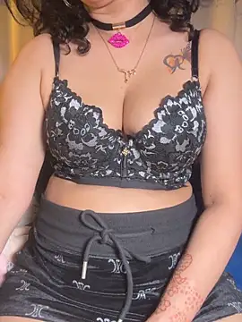 Squirt_Queen_X 现场XXX聊天