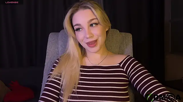 ariashaa: онлайн-секс-чат