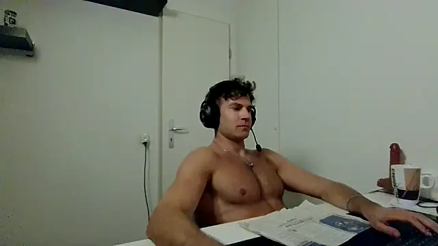 دردشة alpha-hunk الجنسية المباشرة