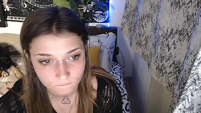 Chat +18 de AlienforTwenty ao vivo
