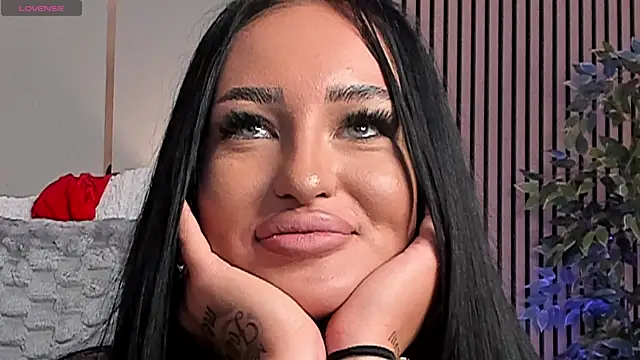 Онлайн чат XXX EmeraldKat