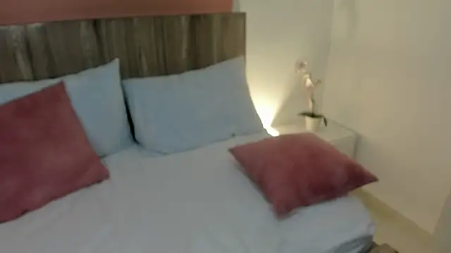 Chat XXX en directo de kira_relish