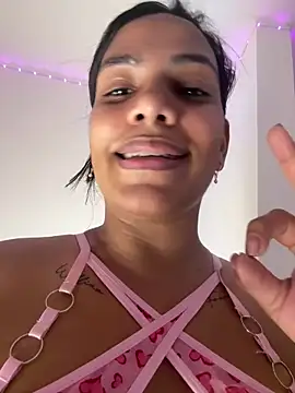 Czat XXX na żywo – ArielleMillerr-