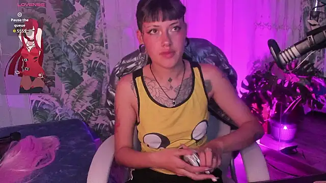 Živý XXX chat _sharlotte777