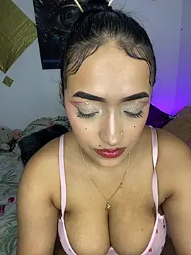 SaharQamar Chat XXX in diretta