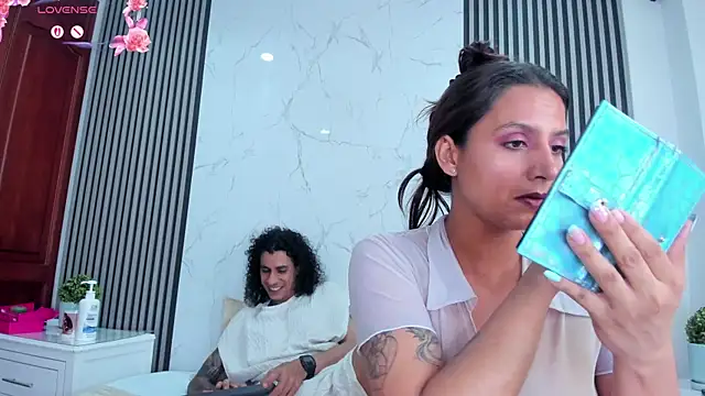 Chatroom XXX en direct de JackAndRosse_