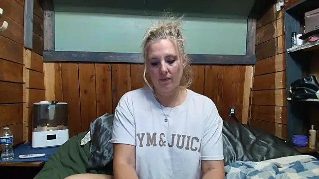 lisaxlovexxx: онлайн-секс-чат