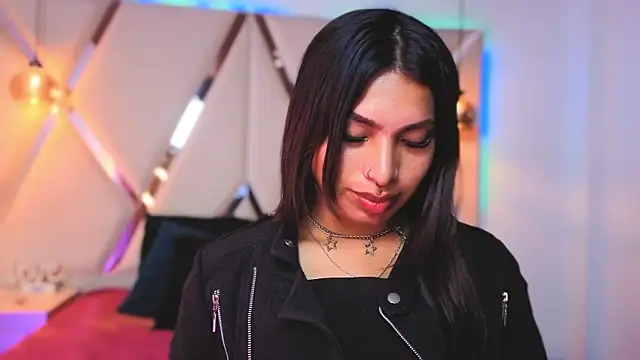 MeelFox Live XXX Chat